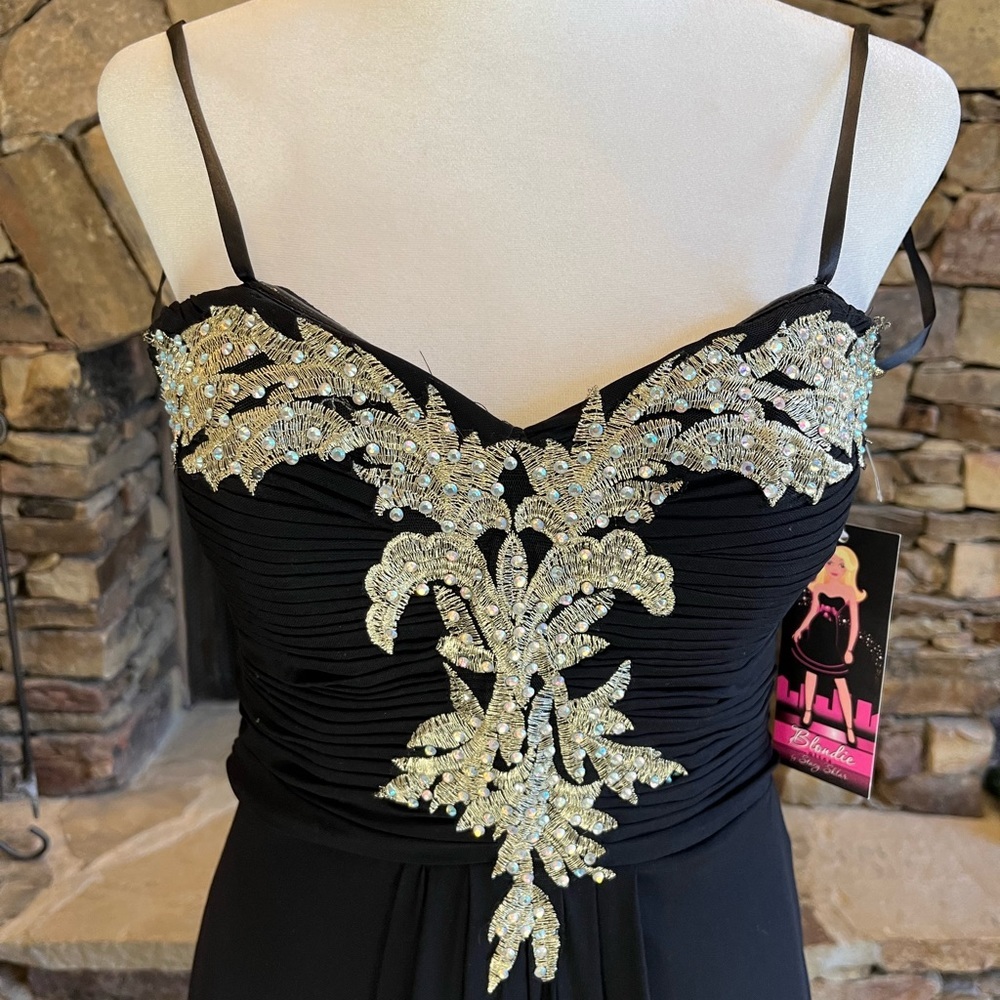 𝅺Perfect condition, NWT black strapless dress with beading - Picture 2 of 8